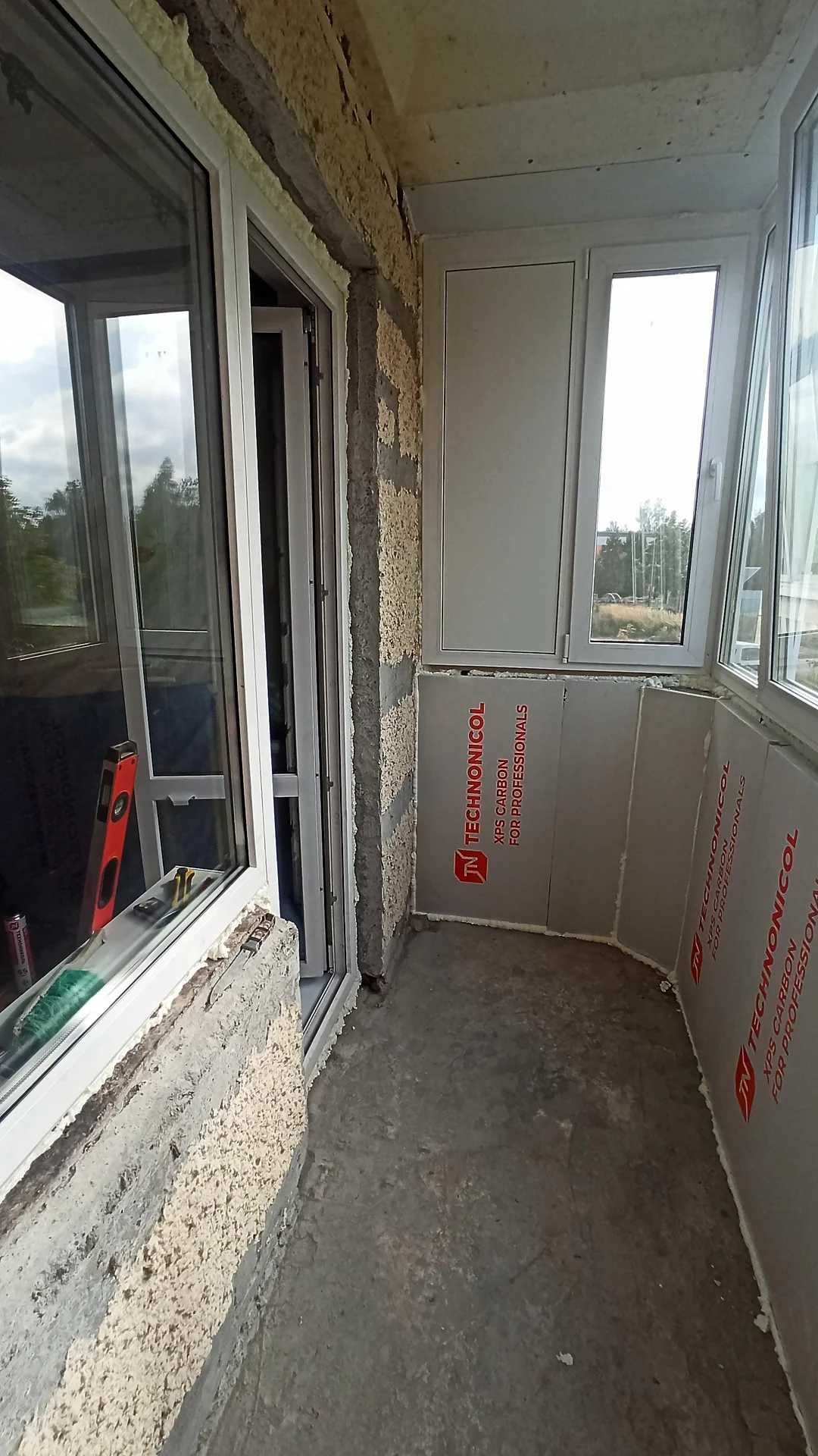 Оклейка стен балкона утеплителем Технониколь фото