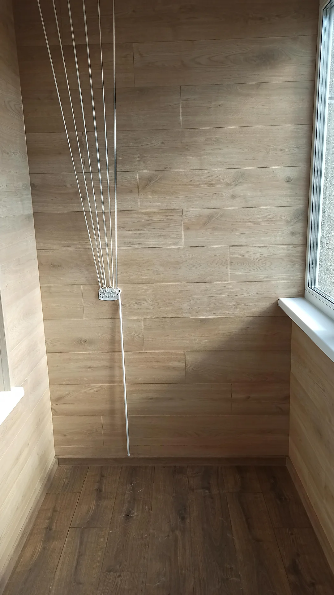 Монтаж сушилки «Лиана» на потолок из ламината