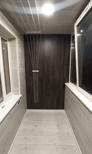 osteklenie-uteplenie-vnutrennyaya-otdelka-balkona-laminatom-v-minske-za-3-dnya