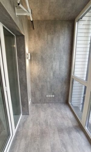 osteklenie-uteplenie-vnutrennyaya-otdelka-balkona-laminatom-v-minske-za-3-dnya