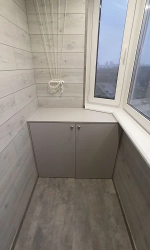 Тумба на лоджию нестандартной формы со скошенным углом